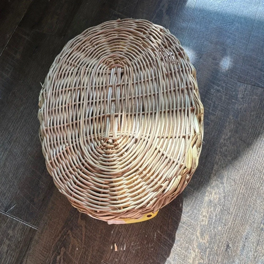 Vintage‎ Wicker Fruit Basket with Ceramic Peeled Banana Handles Oval Tray